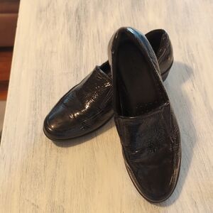 Ecco black patent size 40